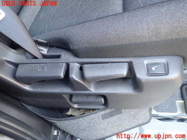 1UPJ-9237977145]セレナ(NC28 C28系)右2列目シート 中古_4