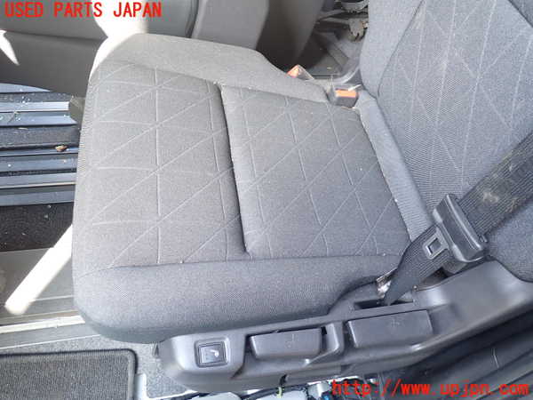 1UPJ-9237977175]セレナ(NC28 C28系)左2列目シート 中古_3