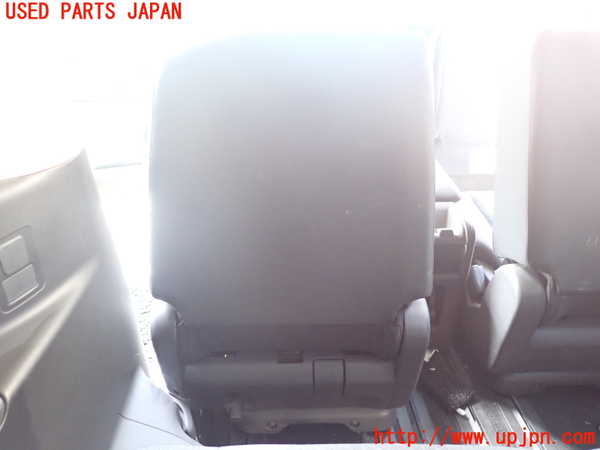 1UPJ-9237977175]セレナ(NC28 C28系)左2列目シート 中古_5