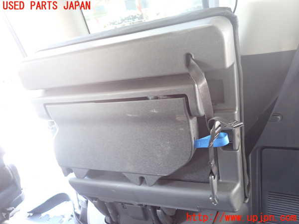 1UPJ-9237977235]セレナ(NC28 C28系)右3列目シート 中古_5