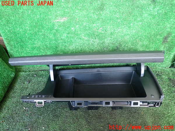 1UPJ-9237977841]セレナ(NC28 C28系)小物入れ1 中古_2
