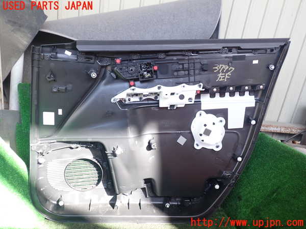 1UPJ-9237971264]セレナ(NC28 C28系)左前ドア内張り 中古_4