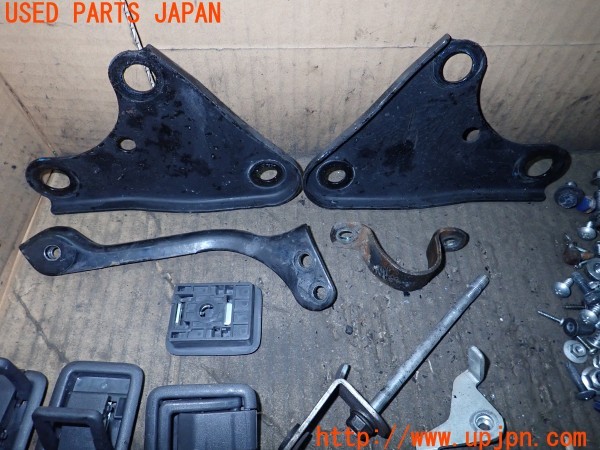 3UPJ=9237980720]インプレッサ WRX-STI(GRB A型)ネジ・ナット・ステー類 セット ジャンク_2