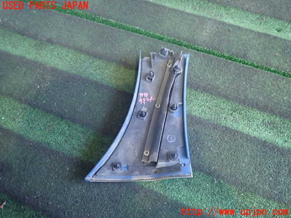 2UPJ-9237981102]インプレッサ WRX-STi(GRB)左前コーナーパネル 中古_2