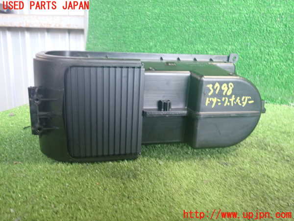 2UPJ-9237987810]インプレッサ WRX-STi(GRB)ドリンクホルダー 中古_3