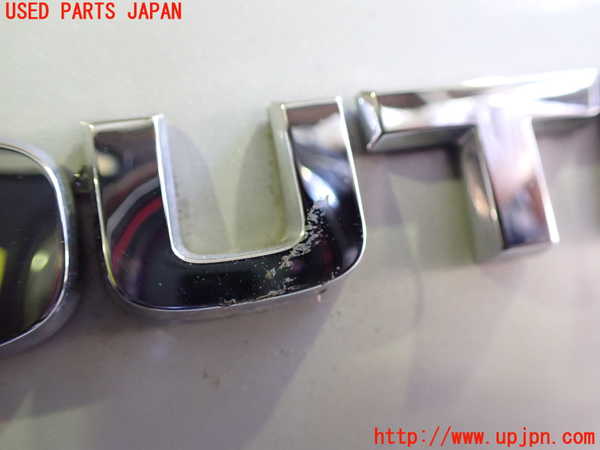 2UPJ-9237991632]アウトランダーPHEV(GN0W)エンブレム2 中古_2