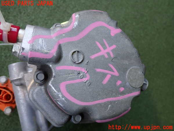 2UPJ-9237996025]アウトランダーPHEV(GN0W)エアコンコンプレッサー 中古_2