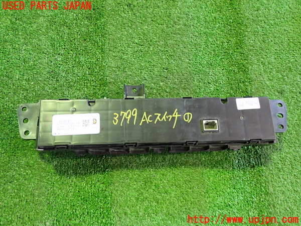 2UPJ-9237996066]アウトランダーPHEV(GN0W)エアコンスイッチ1 中古_2