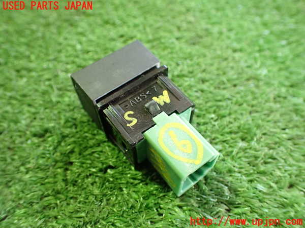 2UPJ-9237996311]アウトランダーPHEV(GN0W)スイッチ6(充電コネクターロック解除) 中古_2
