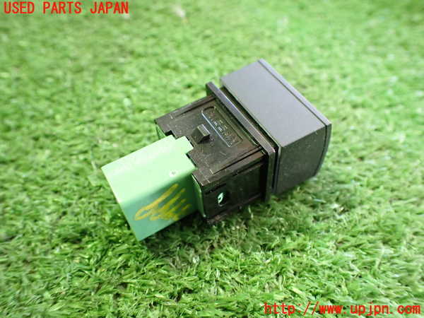 2UPJ-9237996311]アウトランダーPHEV(GN0W)スイッチ6(充電コネクターロック解除) 中古_3