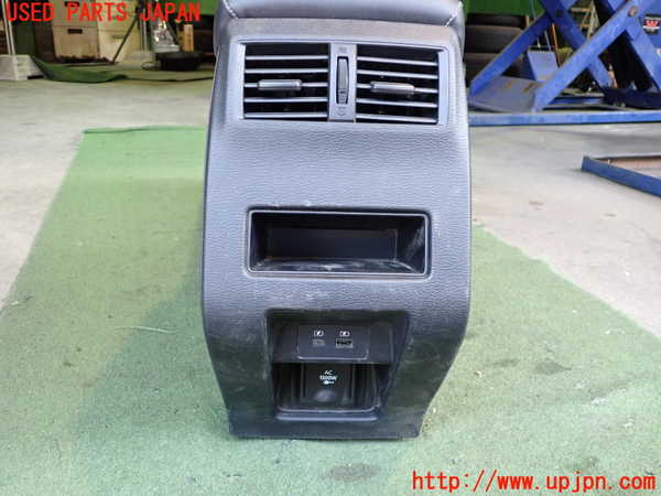 2UPJ-9237997540]アウトランダーPHEV(GN0W)センターコンソール 中古_2
