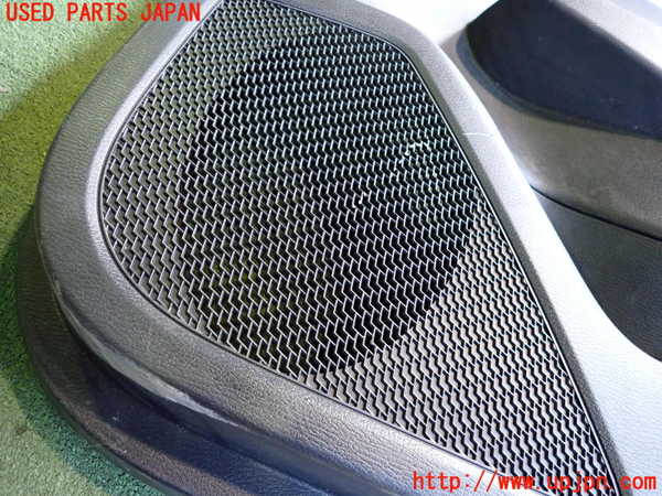 2UPJ-9237991234]アウトランダーPHEV(GN0W)右前ドア内張り 中古_3