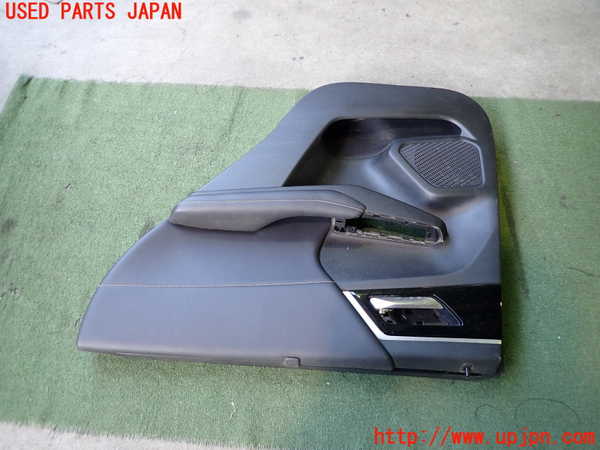 2UPJ-9237991294]アウトランダーPHEV(GN0W)右後ドア内張り 中古_2