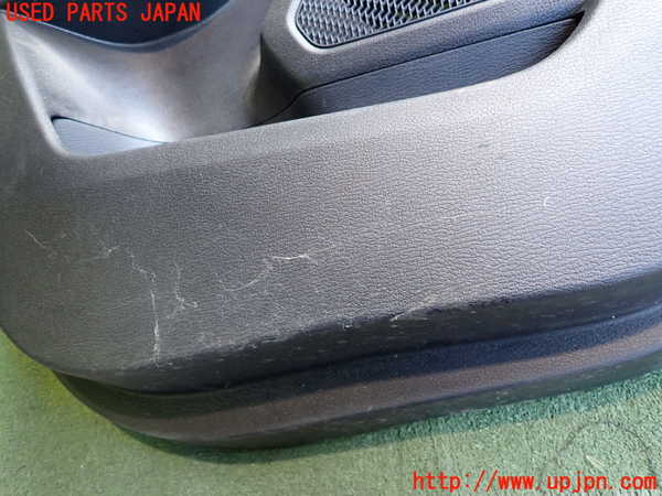 2UPJ-9237991324]アウトランダーPHEV(GN0W)左後ドア内張り 中古_2