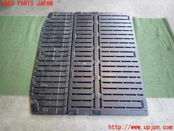2UPJ-9237997771]アウトランダーPHEV(GN0W)ラゲッジトレイ1 中古_2