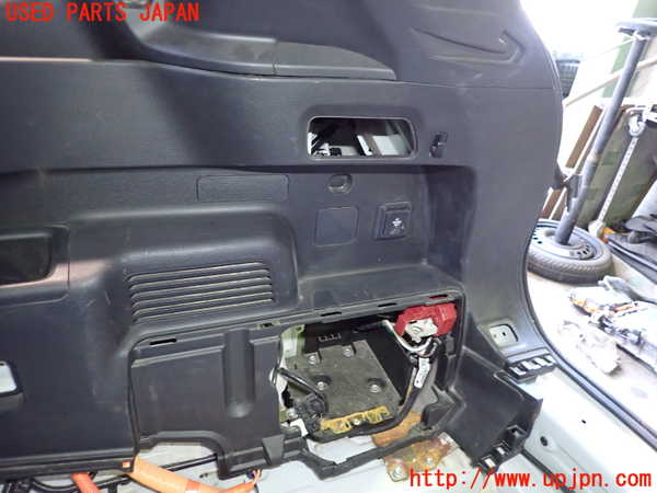 2UPJ-9237997675]アウトランダーPHEV(GN0W)右リアピラートリム ジャンク_4