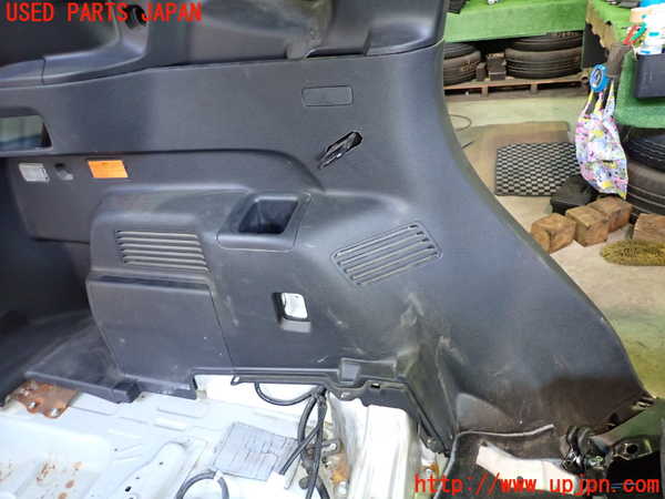 2UPJ-9237997680]アウトランダーPHEV(GN0W)左リアピラートリム 中古_2