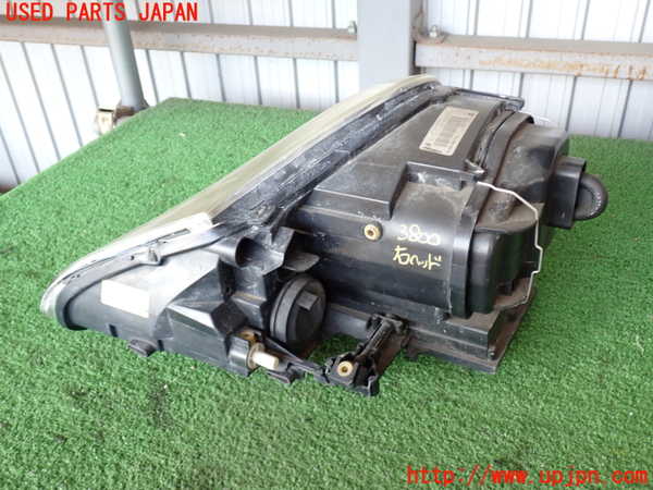 2UPJ-9238001130]ポルシェ・カイエン(9PABFD)右ヘッドライト ハロゲン 中古_3