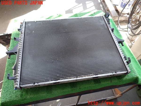 2UPJ-9238002321]ポルシェ・カイエン(9PABFD)ラジエーター1 中古_3