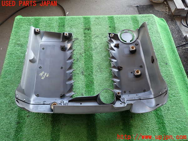 2UPJ-9238002160]ポルシェ・カイエン(9PABFD)エンジンアッパーカバー 中古_4