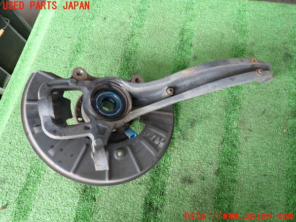 2UPJ-9238004290]ポルシェ・カイエン(9PABFD)右フロントナックルハブ 中古_2