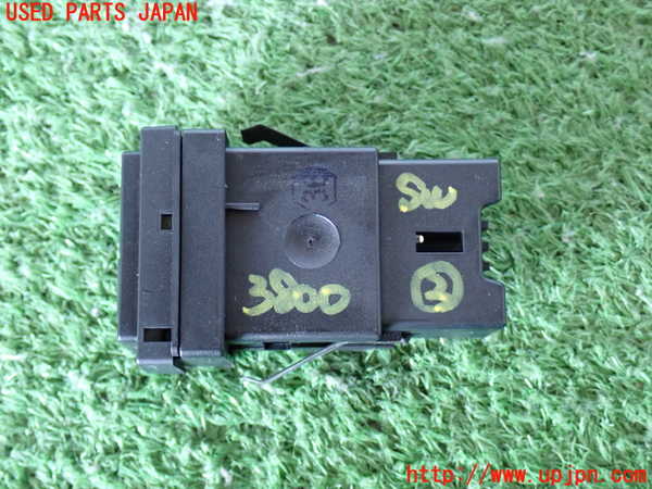 2UPJ-9238006307]ポルシェ・カイエン(9PABFD)スイッチ2 (シートヒーター) 中古_2