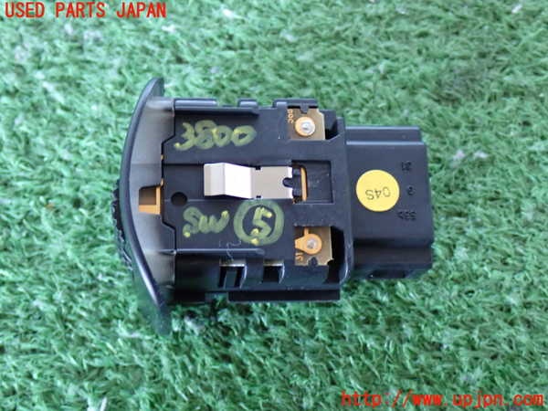 2UPJ-9238006310]ポルシェ・カイエン(9PABFD)スイッチ5 (メーター照度、ヘッドライトレベライザー) 中古_2