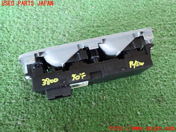 2UPJ-9238006240]ポルシェ・カイエン(9PABFD)右前パワーウィンドウスイッチ 中古_2