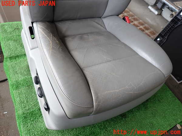 2UPJ-9238007035]ポルシェ・カイエン(9PABFD)運転席シート 中古_2