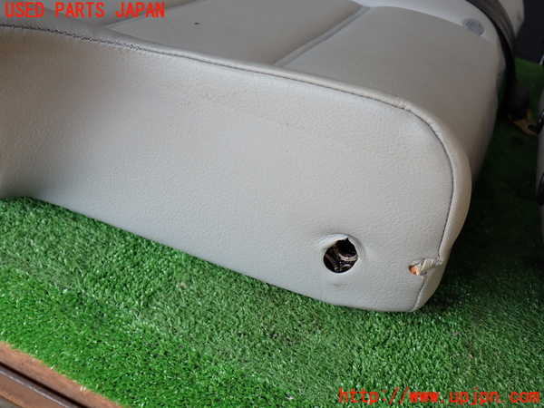 2UPJ-9238007405]ポルシェ・カイエン(9PABFD)右リアシート 中古_3