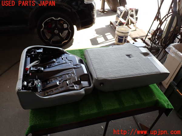 2UPJ-9238007435]ポルシェ・カイエン(9PABFD)左リアシート 中古_5