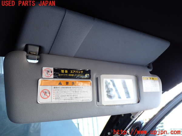 2UPJ-9238007625]ポルシェ・カイエン(9PABFD)室内サンバイザー右側 中古_3