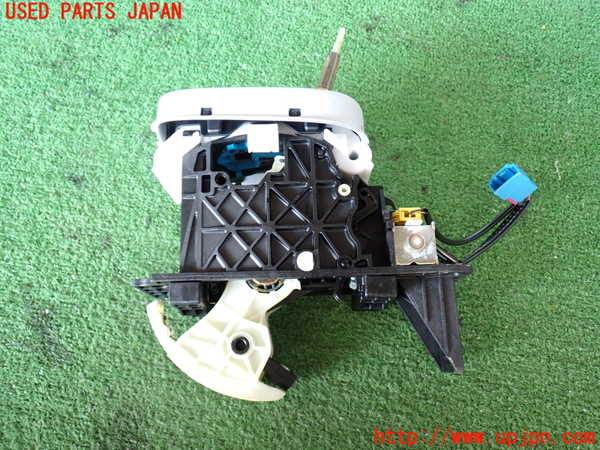 2UPJ-9238007555]ポルシェ・カイエン(9PABFD)ATシフトレバー 中古_2