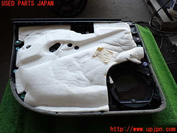 2UPJ-9238001234]ポルシェ・カイエン(9PABFD)右前ドア内張り 中古_5