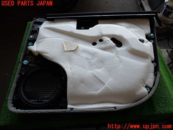 2UPJ-9238001264]ポルシェ・カイエン(9PABFD)左前ドア内張り 中古_5