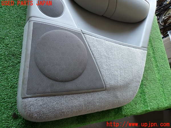 2UPJ-9238001294]ポルシェ・カイエン(9PABFD)右後ドア内張り 中古_2