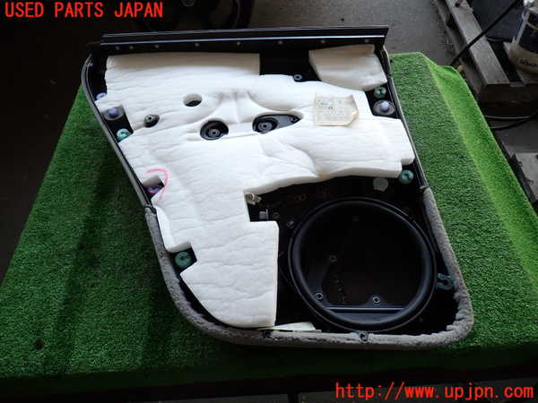 2UPJ-9238001294]ポルシェ・カイエン(9PABFD)右後ドア内張り 中古_5