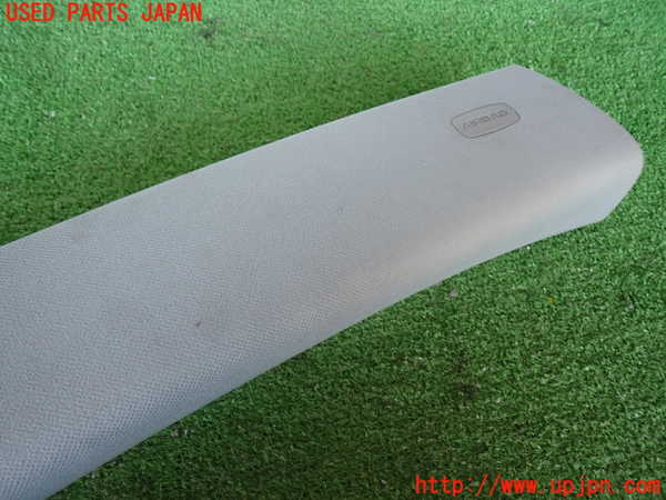 2UPJ-9238007655]ポルシェ・カイエン(9PABFD)右フロントピラートリム 中古_3