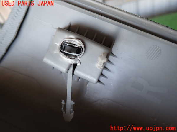 2UPJ-9238007655]ポルシェ・カイエン(9PABFD)右フロントピラートリム 中古_4