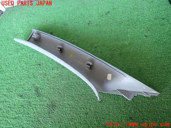 2UPJ-9238007655]ポルシェ・カイエン(9PABFD)右フロントピラートリム 中古_5