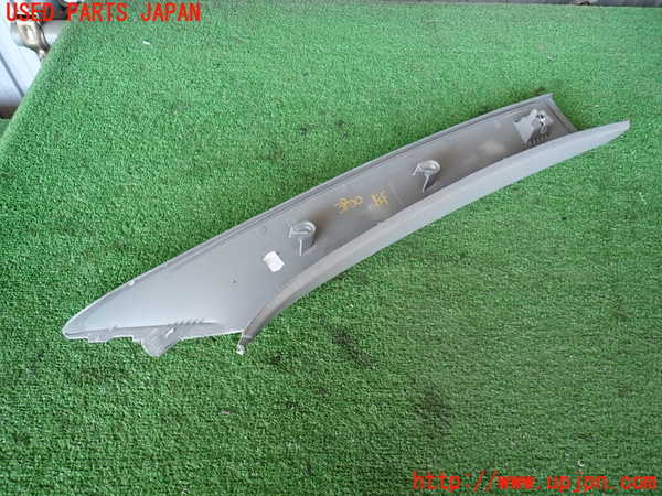 2UPJ-9238007660]ポルシェ・カイエン(9PABFD)左フロントピラートリム 中古_5