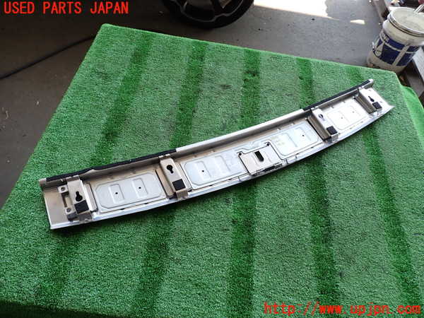 2UPJ-9238007740]ポルシェ・カイエン(9PABFD)スカッフプレート 中古_2