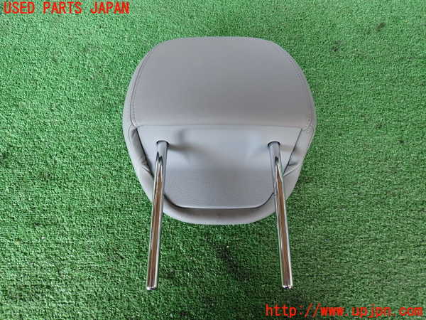 2UPJ-9238007040]ポルシェ・カイエン(9PABFD)運転席ヘッドレスト 中古_2