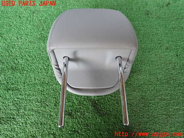 2UPJ-9238007070]ポルシェ・カイエン(9PABFD)助手席ヘッドレスト 中古_2