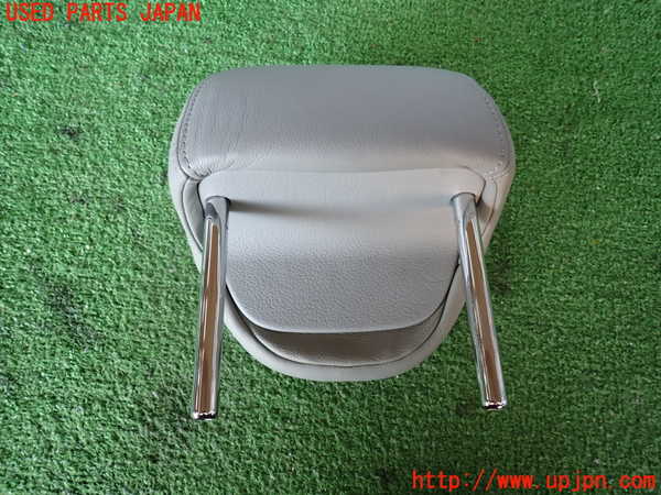 2UPJ-9238007130]ポルシェ・カイエン(9PABFD)真中2列目ヘッドレスト 中古_2