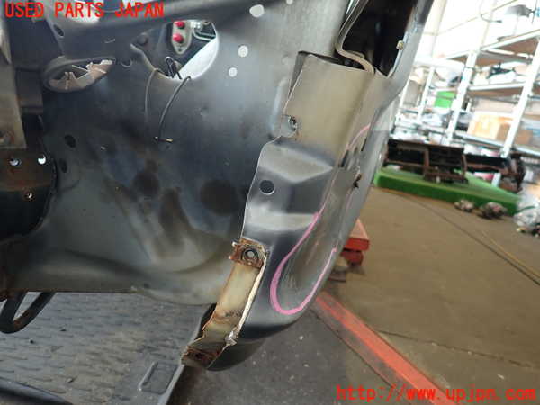 2UPJ-9238011082]グロリア ワゴン(WY30)左前フェンダー ジャンク_5