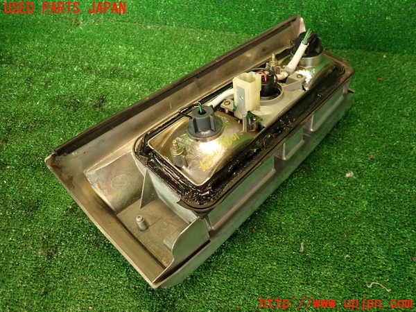 2UPJ-9238011530]グロリア ワゴン(WY30)右テールランプ ジャンク_4