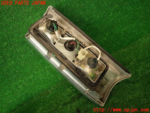2UPJ-9238011536]グロリア ワゴン(WY30)左テールランプ 中古_4