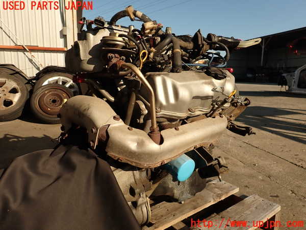 2UPJ-9238012010]グロリア ワゴン(WY30)エンジン VG20E 中古_2