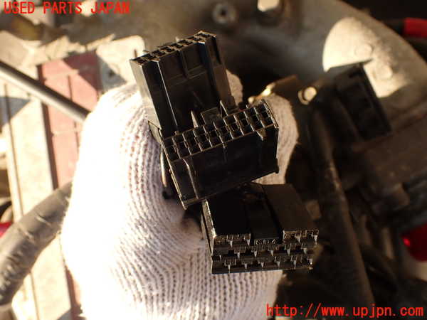 2UPJ-9238012010]グロリア ワゴン(WY30)エンジン VG20E 中古_3